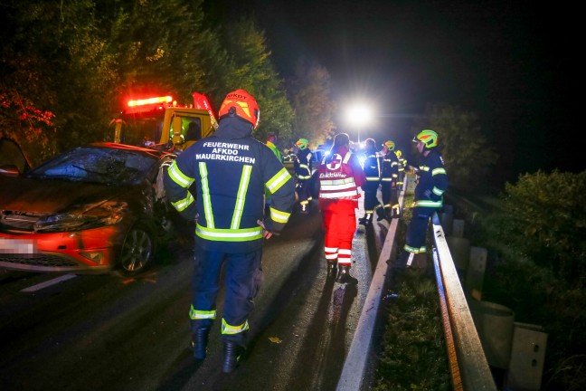 Schwerer Crash auf Braunauer Strae bei Helpfau-Uttendorf fordert vier teils Schwerverletzte