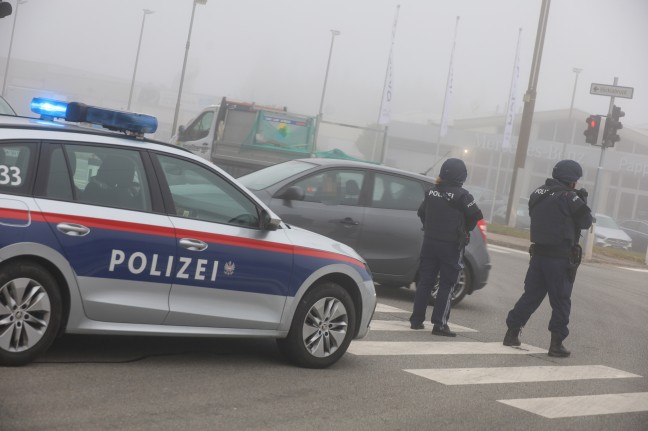 Messerattacke: Frau in Regau offenbar von Mann mit Messer angegriffen und schwer verletzt