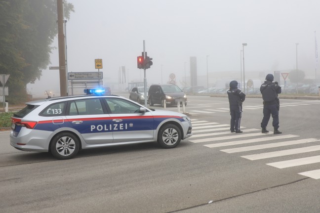 Messerattacke: Frau in Regau offenbar von Mann mit Messer angegriffen und schwer verletzt