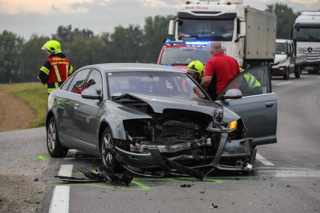 Schwerer Kreuzungscrash an Gemeindegrenze zwischen Holzhausen und Marchtrenk