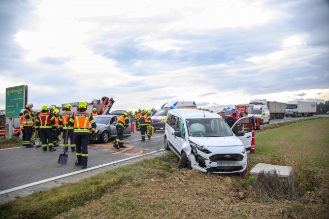 Schwerer Kreuzungscrash an Gemeindegrenze zwischen Holzhausen und Marchtrenk