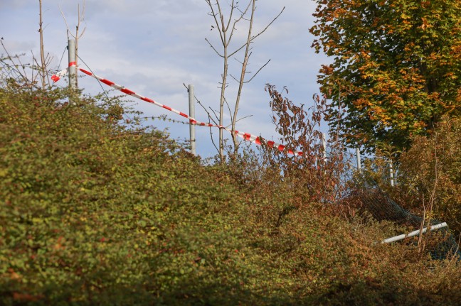 Autolenkerin nach Verkehrsunfall bei Steegen durch Feuerwehr aus Unfallfahrzeug befreit