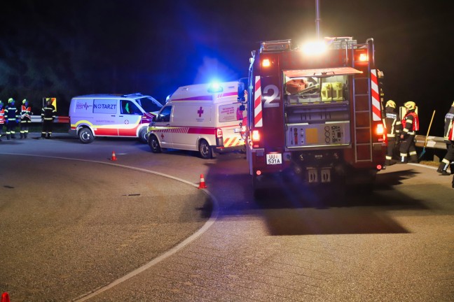 Motorradfahrer bei schwerem Verkehrsunfall in Hellmonsdt ber Leitplanke geschleudert