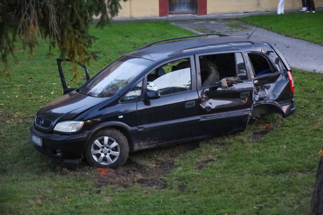 Schwere Kreuzungskollision in Geboltskirchen fordert fnf Verletzte