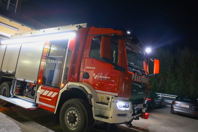 Personenrettung: Mann bei Erntearbeiten in Hinzenbach mit Fu in Vollernter eingeklemmt