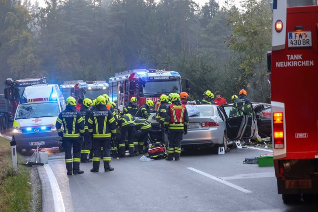 Frontalcrash auf Lamprechtshausener Strae bei Burgkirchen fordert zwei Schwerverletzte