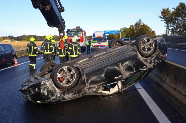 Autoberschlag auf Pyhrnautobahn bei Ried im Traunkreis fordert zwei Verletzte