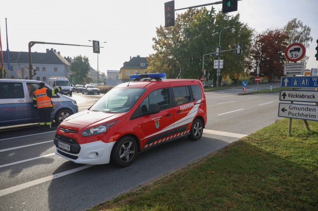 Klimakleber: Verkehrschaos durch Protestaktion mit etwas zu viel Klebstoff in Attnang-Puchheim