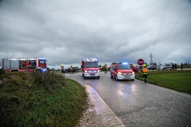 Kreuzungscrash zweier Autos in Marchtrenk