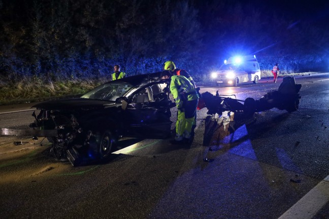 Geisterfahrerunfall: Drei teils Schwerverletzte bei folgenschwerem Crash auf Westautobahn in Pucking