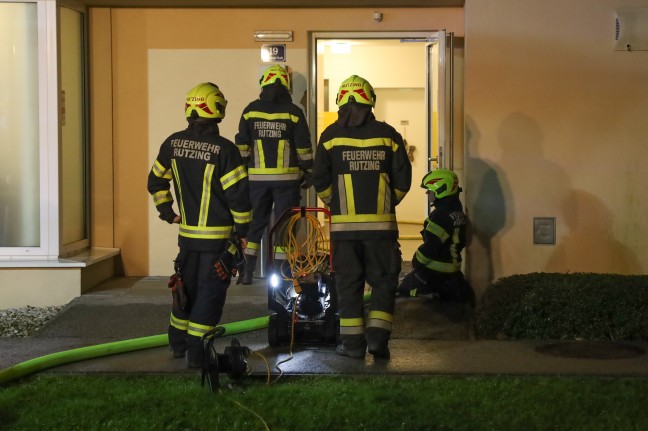 Drei Feuerwehren bei Kchenbrand in einem Mehrparteienwohnhaus in Hrsching im Einsatz