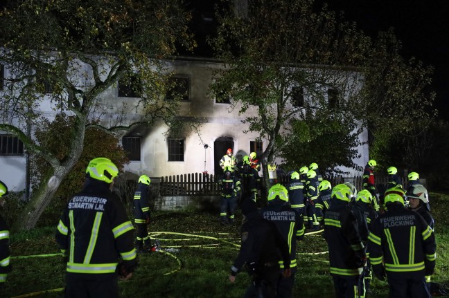 Fnf Feuerwehren bei Brand auf einem Bauernhof in St. Martin im Mhlkreis im Einsatz