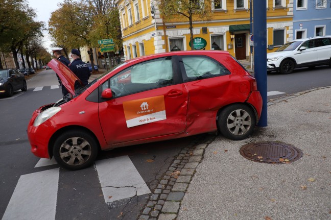 Kreuzungscrash in Wels-Neustadt lste kurzzeitig greren Einsatz aus