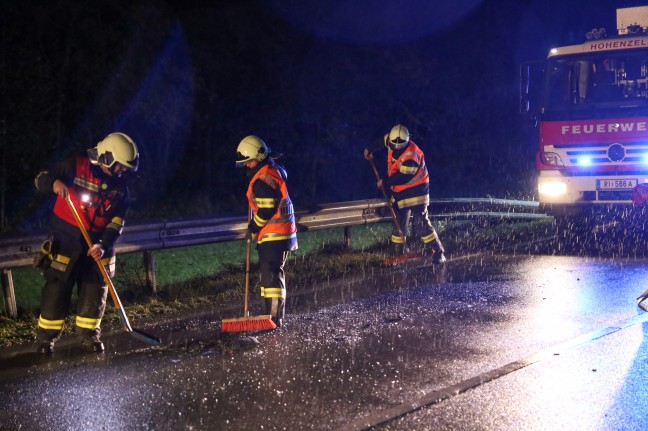 Schwerer Verkehrsunfall mit vier beteiligten PKW auf Rieder Strae in St. Marienkirchen am Hausruck