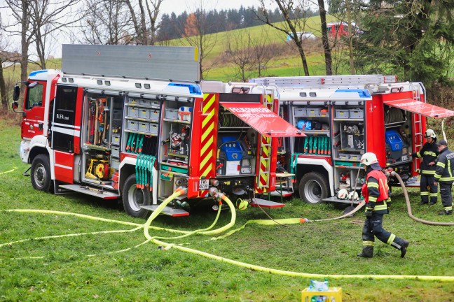 Zwlf Feuerwehren bei ausgedehntem Dachstuhlbrand in Zwettl an der Rodl im Einsatz