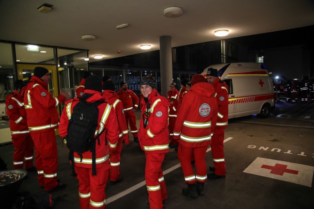 Groe Suchaktion nach abgngiger Person aus Alten- und Pflegeheim in Traun