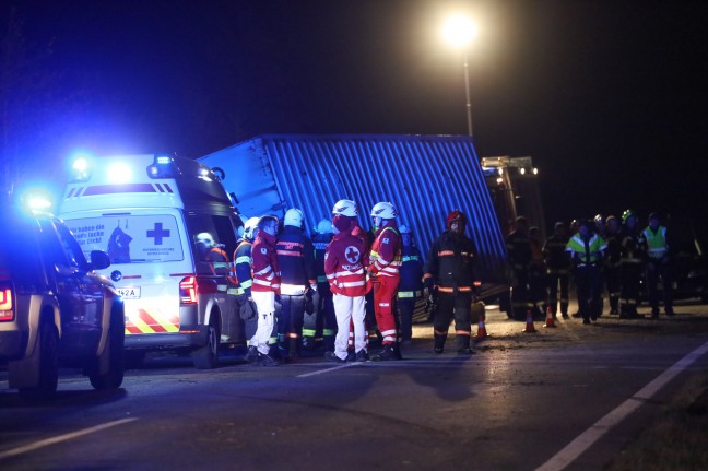 Tdlicher LKW-Unfall auf Innviertler Strae bei Riedau