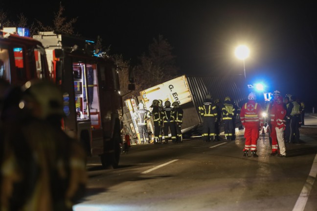 Tdlicher LKW-Unfall auf Innviertler Strae bei Riedau