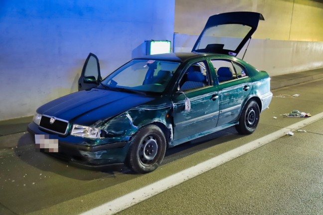 Unfall im Tunnel Bindermichl auf Mhlkreisautobahn in Linz fordert eine schwerverletzte Person