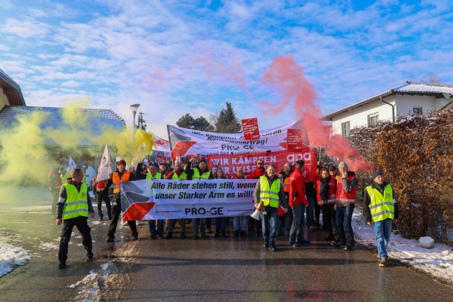 Streiks zu den Metaller-Kollektivvertragsverhandlungen in Obersterreich