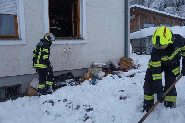 Brand in einem Wohnhaus in Edt bei Lambach fordert einen Verletzten