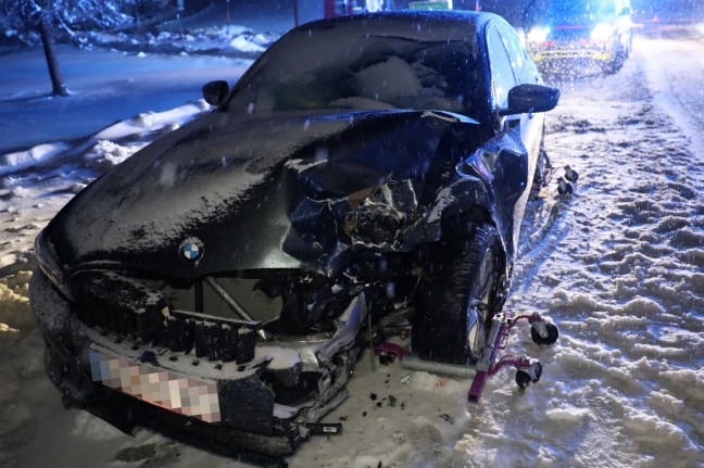 Drei teils Schwerverletzte bei Crash mit schleuderndem Auto auf Scharnsteiner Strae in Gschwandt