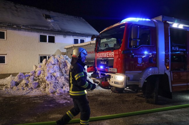 Vier Feuerwehren bei Brand im Heizraum eines Unternehmens in Molln im Einsatz