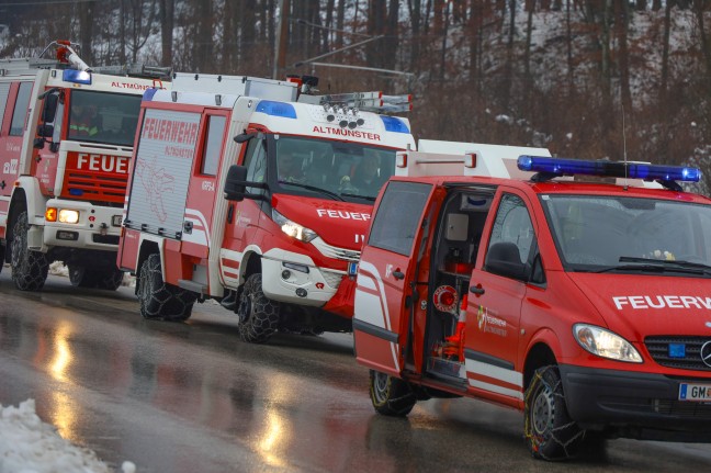 Autoberschlag in Altmnster endet entgegen erster Meldungen zum Glck glimpflich