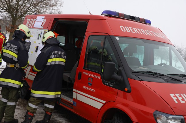 Fnf Feuerwehren bei Brand an einer Hackschnitzelheizung in Taufkirchen an der Trattnach im Einsatz