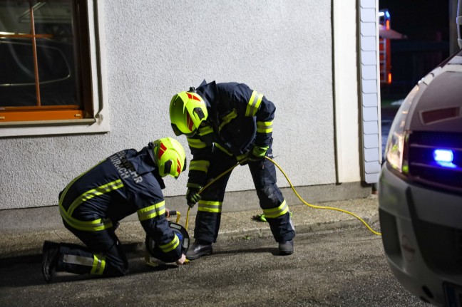 Schlimmeres verhindert: Zimmerbrand auf einem Bauernhof in Aurach am Hongar rechtzeitig entdeckt