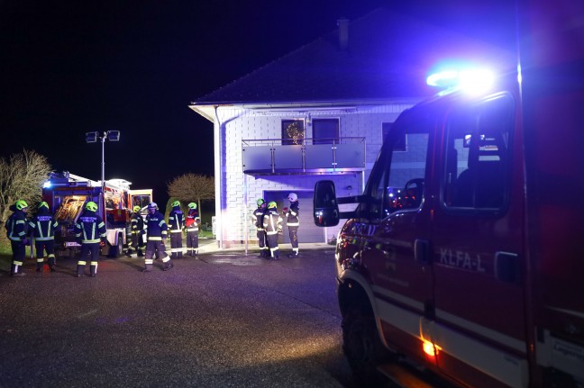 Schlimmeres verhindert: Zimmerbrand auf einem Bauernhof in Aurach am Hongar rechtzeitig entdeckt