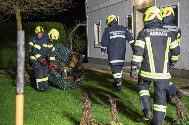 Schlimmeres verhindert: Zimmerbrand auf einem Bauernhof in Aurach am Hongar rechtzeitig entdeckt