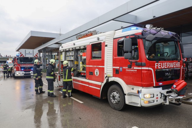 Brand in einer Geschftsfiliale in Wels-Schafwiesen - Sprinkleranlage verhindert Grobrand