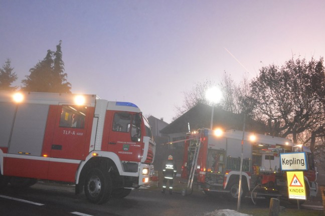 Neun Feuerwehren bei Brand in einem Wohnhaus in St. Veit im Mhlkreis im Einsatz