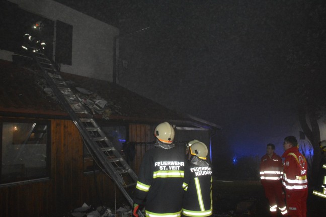 Neun Feuerwehren bei Brand in einem Wohnhaus in St. Veit im Mhlkreis im Einsatz