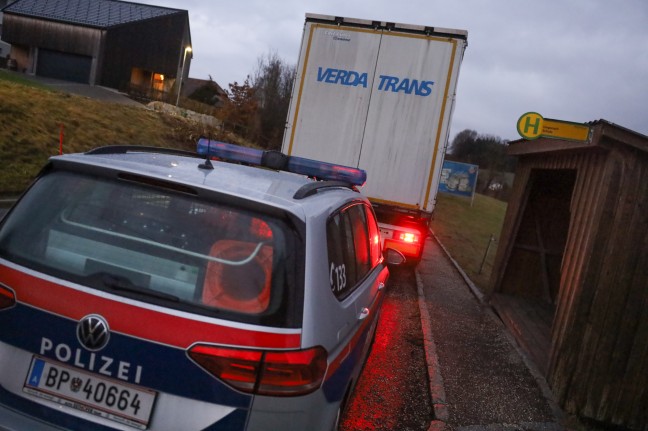 Schwerer Verkehrsunfall auf Hausruckstrae bei Ungenach