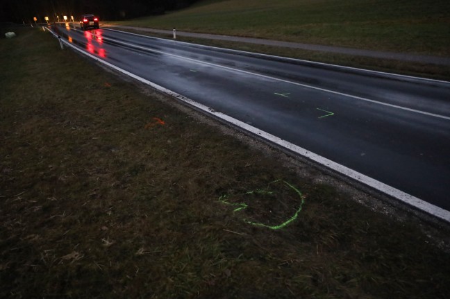 Schwerer Verkehrsunfall auf Hausruckstrae bei Ungenach