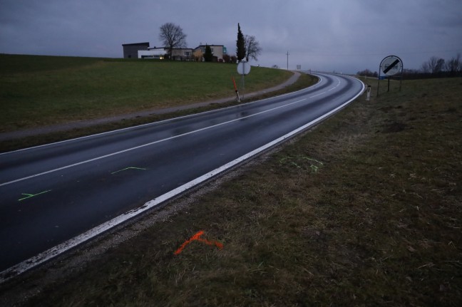 Schwerer Verkehrsunfall auf Hausruckstrae bei Ungenach