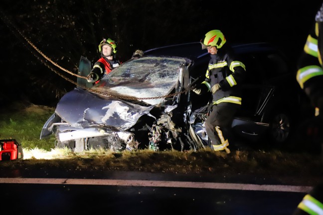 Vier teilweise Schwerverletzte bei Verkehrsunfall zwischen zwei PKW in Pregarten