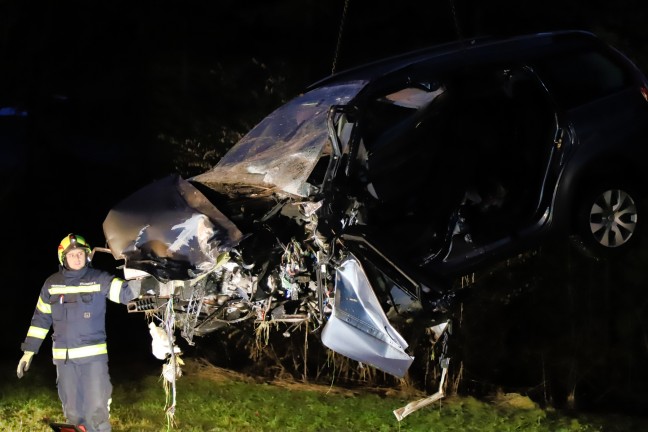 Vier teilweise Schwerverletzte bei Verkehrsunfall zwischen zwei PKW in Pregarten