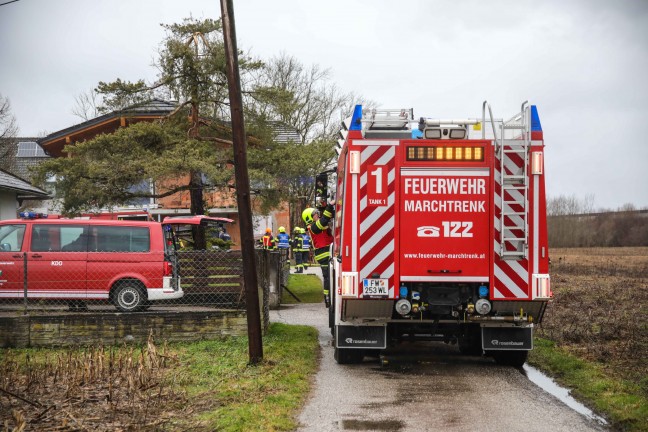 Vier Feuerwehren bei Brand im Keller eines Hauses in Pucking im Einsatz