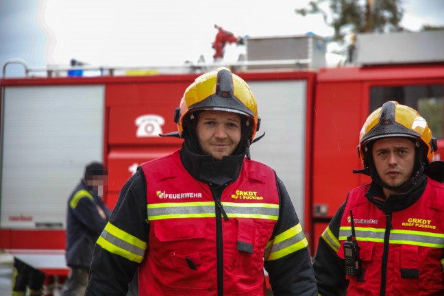 Vier Feuerwehren bei Brand im Keller eines Hauses in Pucking im Einsatz