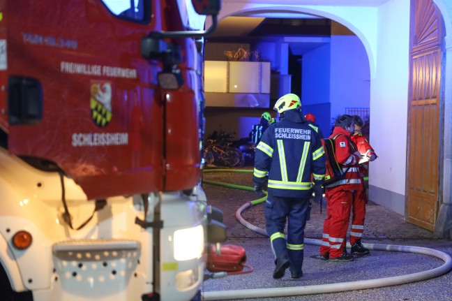 Kchenbrand im Dachgescho eines Mehrparteienwohngebudes in Schleiheim