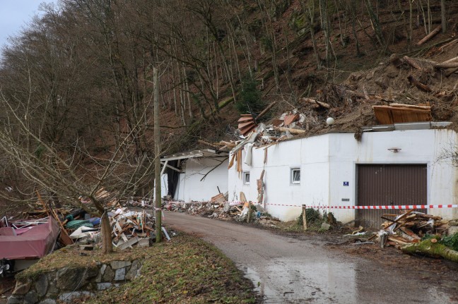 Murenabgang: 500 Jahre altes Haus in Kirchberg ob der Donau von Mure vllig zerstrt