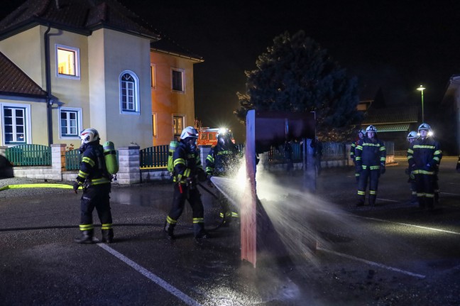 Bewohnerin gerettet: Vier Feuerwehren bei Brand in einem Wohnhaus in Pichl bei Wels im Einsatz