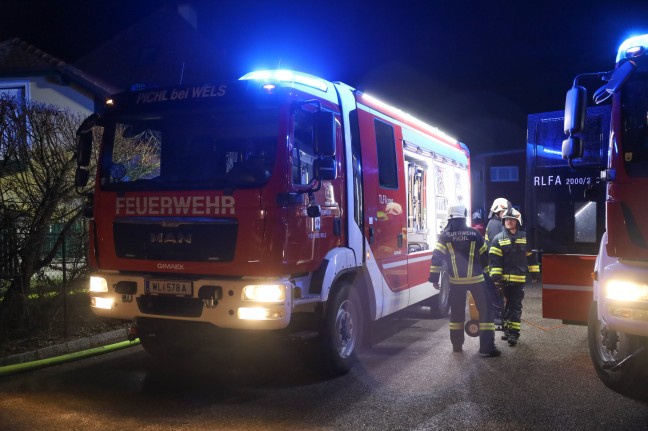 Bewohnerin gerettet: Vier Feuerwehren bei Brand in einem Wohnhaus in Pichl bei Wels im Einsatz