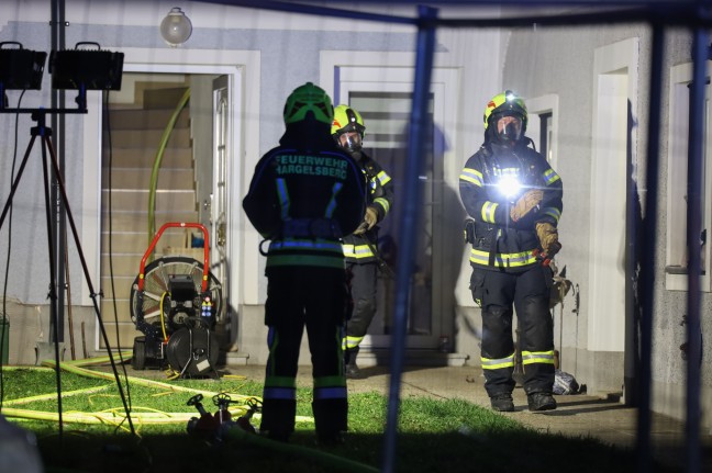 Zwei Feuerwehren bei Brand in einer Wohnung in Hargelsberg im Einsatz