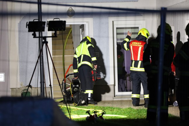 Zwei Feuerwehren bei Brand in einer Wohnung in Hargelsberg im Einsatz