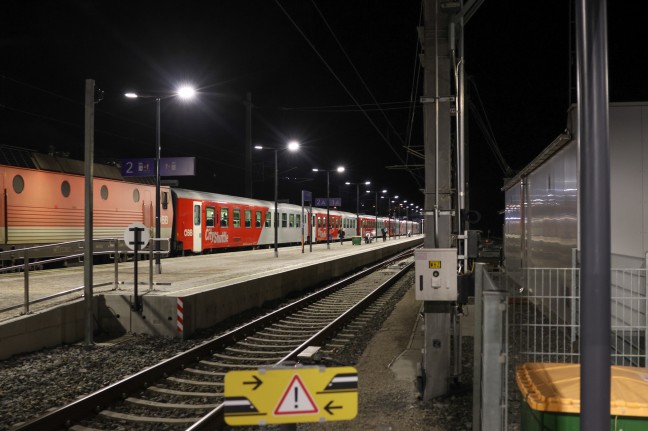 "Warteheisl ohne Heisl": Topmoderner Bahnhof in Kremsmnster ohne Klo macht Schlagzeilen