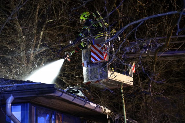 Brand eines Trikes: ffentliche Toilettenanlage in Marchtrenk durch Feuer schwer beschdigt